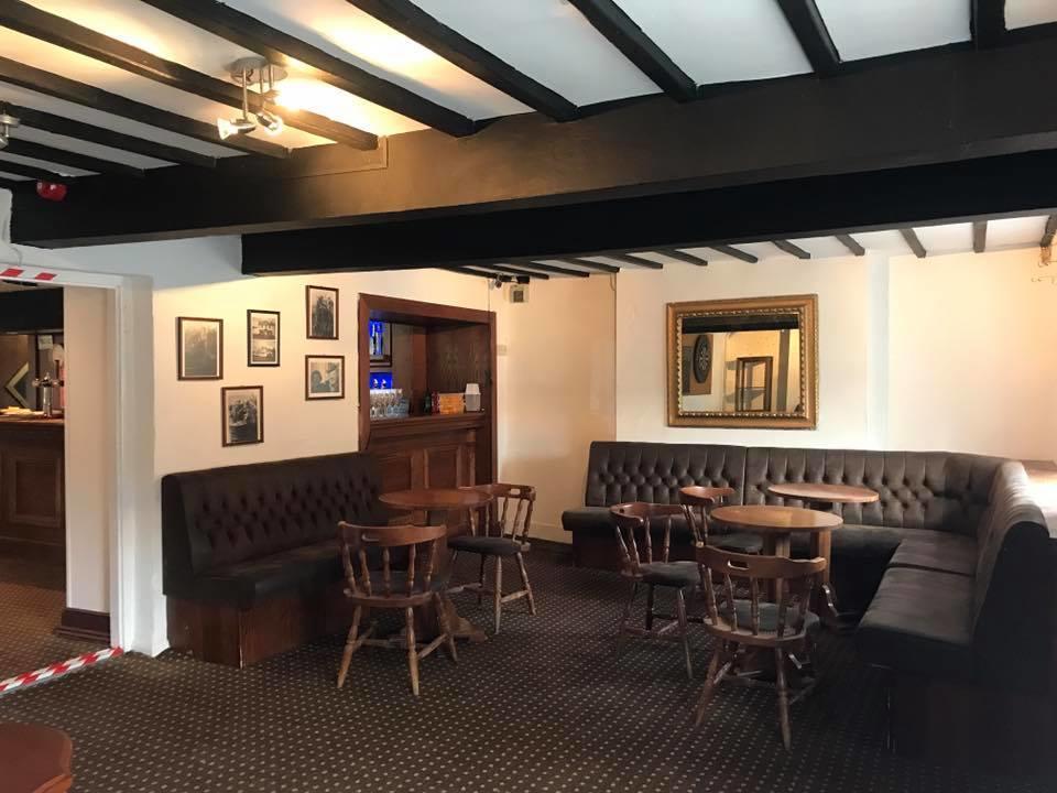 New Gurkha Inn Brecon Extérieur photo