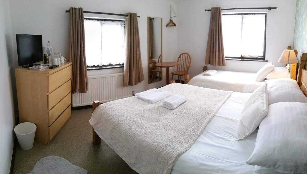 New Gurkha Inn Brecon Extérieur photo
