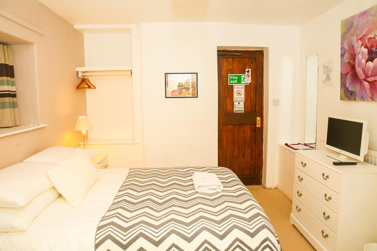 New Gurkha Inn Brecon Extérieur photo