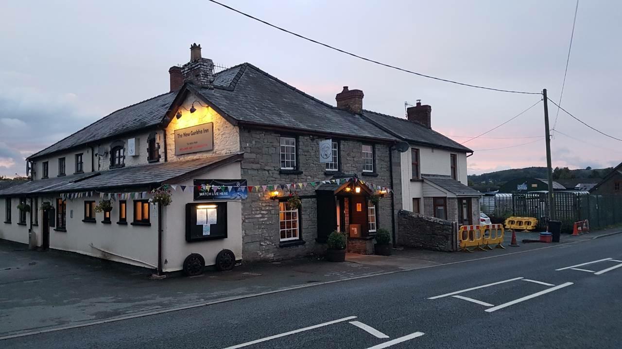 New Gurkha Inn Brecon Extérieur photo
