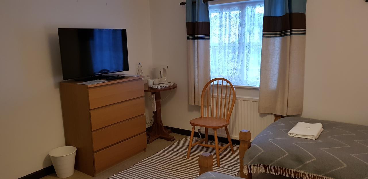 New Gurkha Inn Brecon Extérieur photo